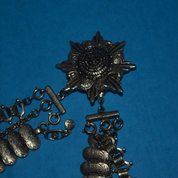 CAbi Style #2044 Trinity Necklace - Picture 4 of 6